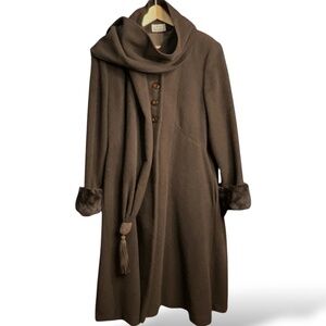 MARISA MINICUCCI Baby Alpaca Full Length Coat Brown w/ Tassle & Faux Fur Detail